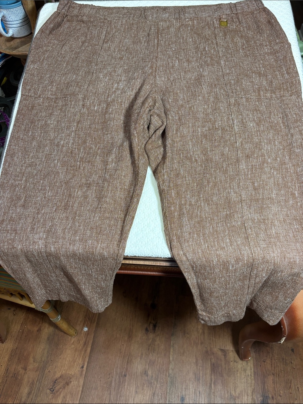 Ellen Tracy Brown Textured Linen-Blend Cropped Chinos 55% Linen 45% Rayon